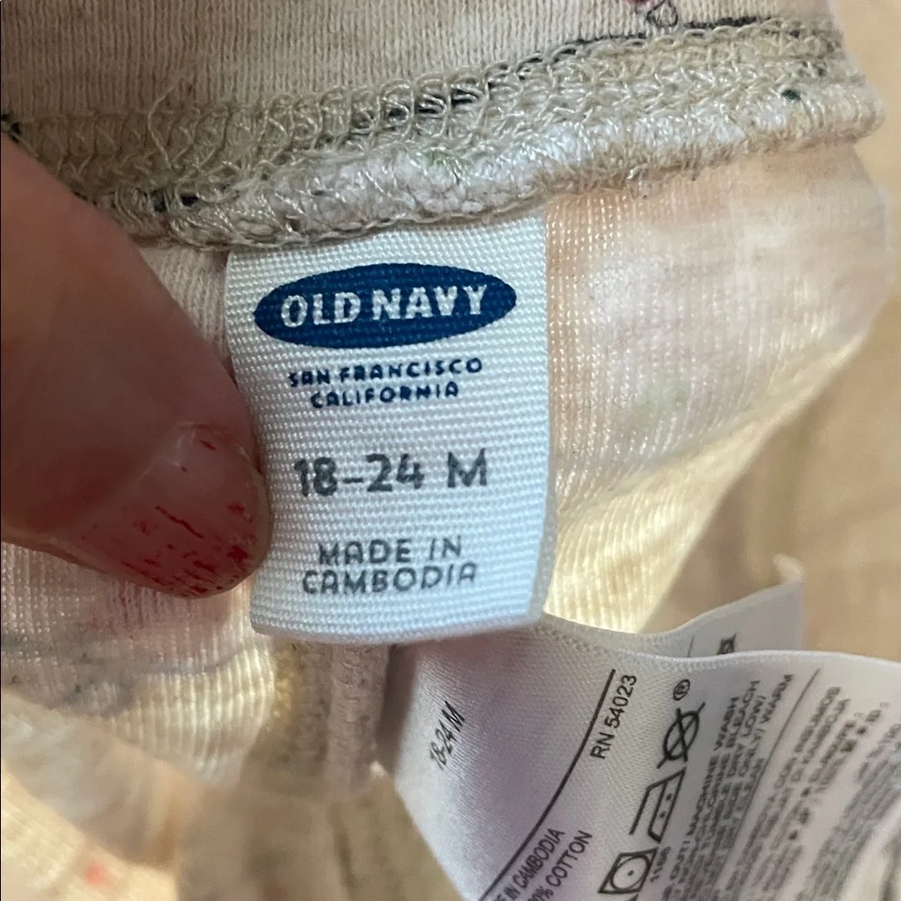 Old Navy sweatpants 18-24 M